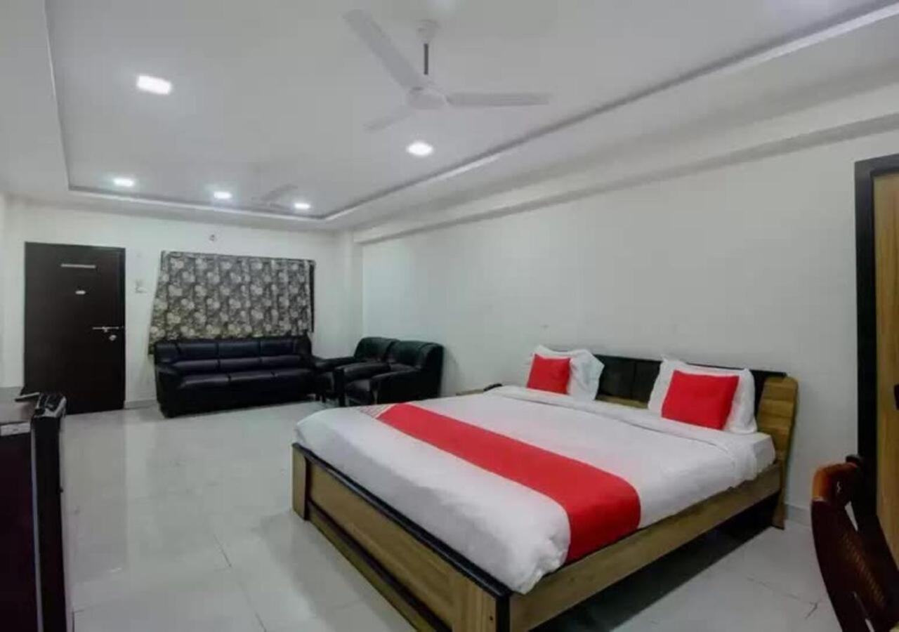 Hotel Santoshi Hometel Raichur Ngoại thất bức ảnh