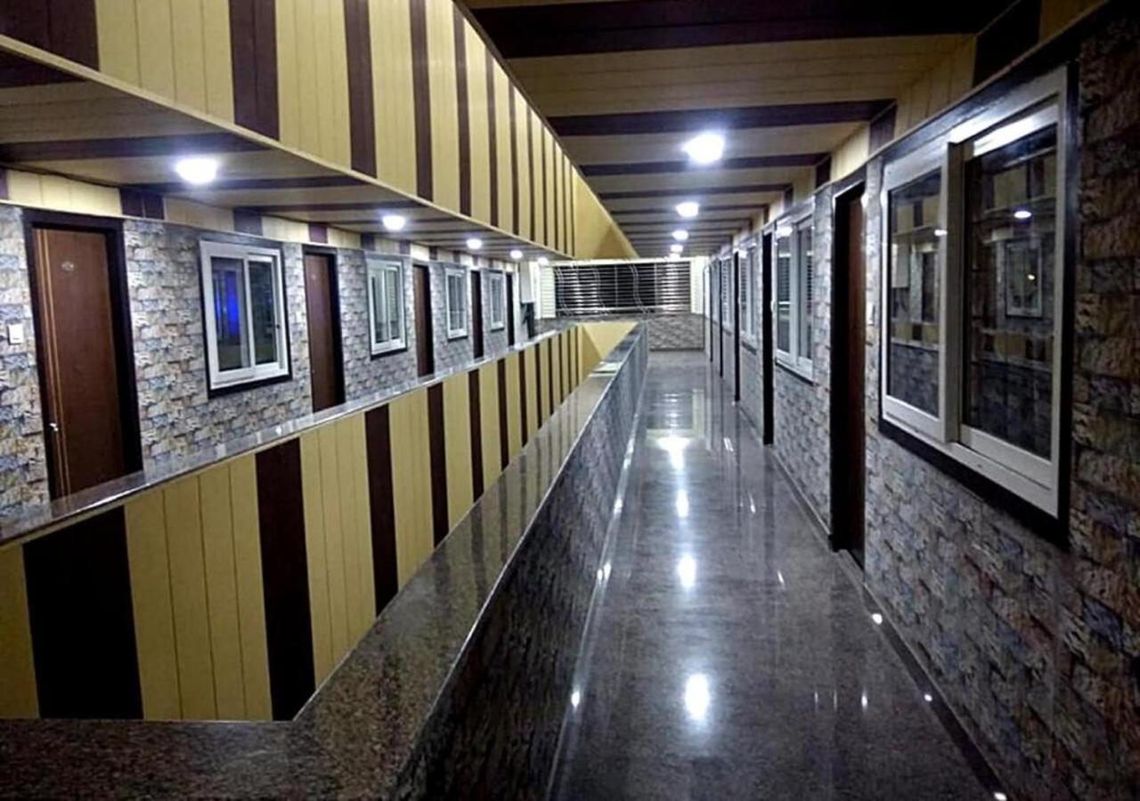 Hotel Santoshi Hometel Raichur Ngoại thất bức ảnh